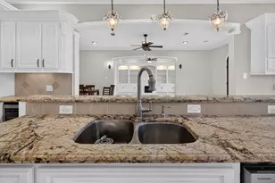 2318 Bellefontaine St, Houston, TX 77030 - Photo 50