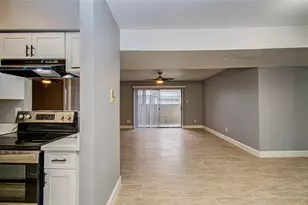 8421 Hearth Dr, Houston, TX 77054 - Photo 2