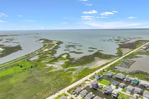 16716 Tahiti Way, Jamaica Beach, TX 77554 - Photo 4