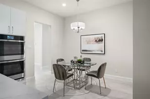 7902 Hopewell Ln, Houston, TX 77071 - Photo 2