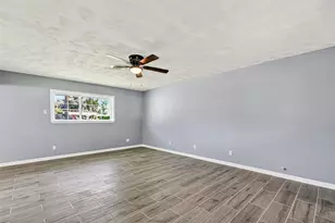 1925 Palm St, La Marque, TX 77568 - Photo 8