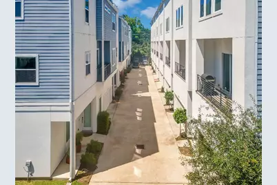 808 Fisher #A, Houston, TX 77018 - Photo 2