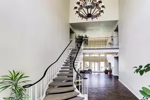 7555 Katy Fwy, Houston, TX 77024 - Photo 22