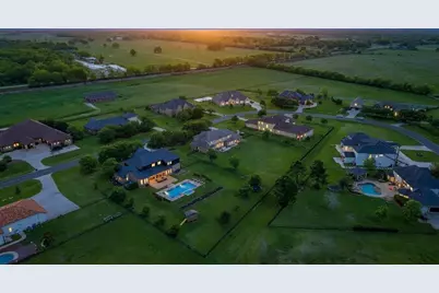 8906 Majesty Lane, Richmond, TX 77469 - Photo 2