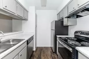 4400 Memorial Dr, Houston, TX 77007 - Photo 2