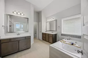 3904 Centre Plains Way, Houston, TX 77043 - Photo 26
