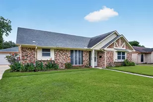 10715 Sagewind Dr, Houston, TX 77089 - Photo 4