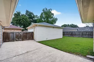 10715 Sagewind Dr, Houston, TX 77089 - Photo 44