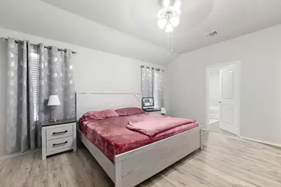 8007 Tamarind Lane, Baytown, TX 77521 - Photo 16