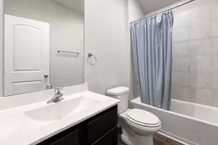 8007 Tamarind Ln, Baytown, TX 77521 - Photo 24