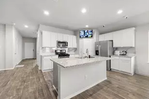 8007 Tamarind Ln, Baytown, TX 77521 - Photo 8