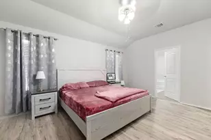 8007 Tamarind Ln, Baytown, TX 77521 - Photo 16