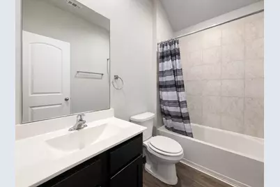 8007 Tamarind Lane, Baytown, TX 77521 - Photo 4