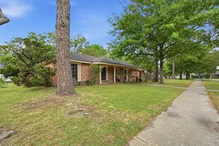 11503 Chetman Dr, Houston, TX 77065 - Photo 2