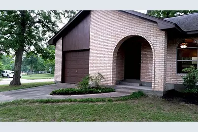 240 N Forest Drive, Willis, TX 77378 - Photo 4