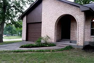 240 N Forest Dr, Willis, TX 77378 - Photo 4