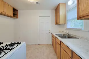 7818 Dixie Dr, Houston, TX 77087 - Photo 14