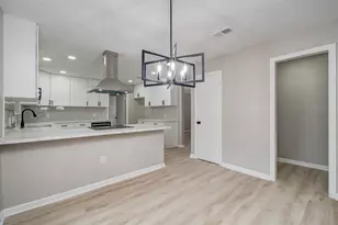 4735 Theall Rd, Houston, TX 77066 - Photo 14