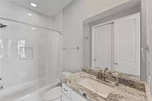 1221 W 19th St, Houston, TX 77008 - Photo 18