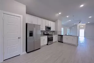 5835 Sunrise Btm Ln, Fulshear, TX 77441 - Photo 2