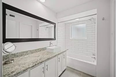 15573 Memorial Drive, Houston, TX 77079 - Photo 36