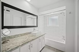 15573 Memorial Dr, Houston, TX 77079 - Photo 36