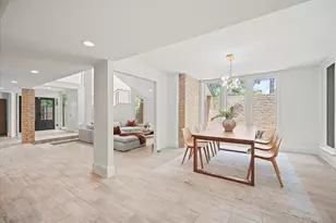 15573 Memorial Dr, Houston, TX 77079 - Photo 20