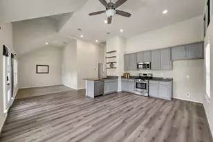 257 N Lynx Trail, Montgomery, TX 77316 - Photo 8