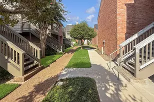 2829 Timmons Ln, Houston, TX 77027 - Photo 2