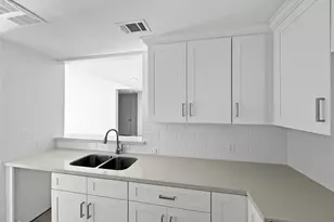 2829 Timmons Ln, Houston, TX 77027 - Photo 16