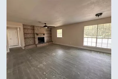 10 Forrest Lane, Angleton, TX 77515 - Photo 6