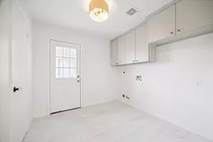 7715 Twin Hills Dr, Houston, TX 77071 - Photo 28