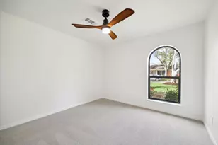 7715 Twin Hills Dr, Houston, TX 77071 - Photo 24