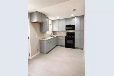 5859 Thrush Street, Houston, TX 77033 - Photo 4