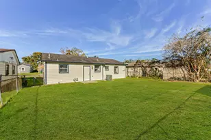 3305 Stallings Dr, Houston, TX 77088 - Photo 24