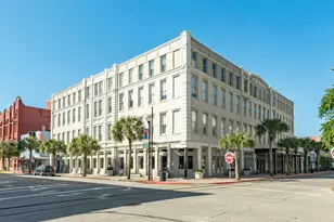 2207 Postoffice St, Galveston, TX 77550 - Photo 2
