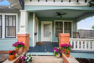 907 Clinton St, Brenham, TX 77833 - Photo 6
