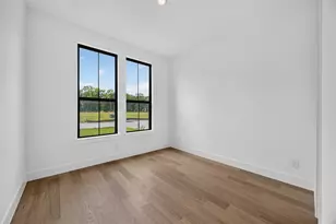 2505 Barton Crk Trl Dr, Friendswood, TX 77546 - Photo 18