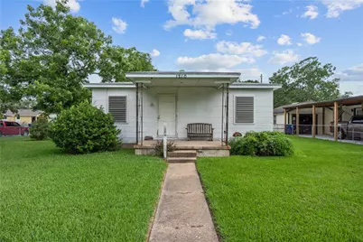 1210 10th Avenue N, Texas City, TX 77590 - Photo 1