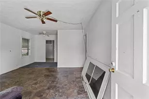 1210 10th Ave N, Texas City, TX 77590 - Photo 4