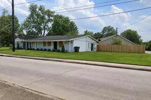 9203 W Montgomery Rd, Houston, TX 77088 - Photo 10