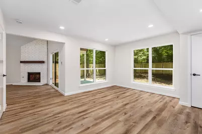 79 N Pathfinders Circle, The Woodlands, TX 77381 - Photo 14