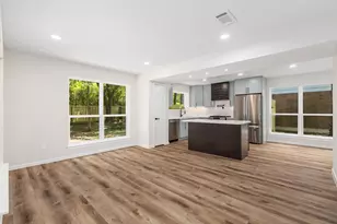 79 N Pathfinders Cir, The Woodlands, TX 77381 - Photo 12