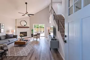 79 N Pathfinders Cir, The Woodlands, TX 77381 - Photo 4