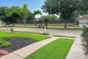 10916 Francoise Blvd, Houston, TX 77042 - Photo 4