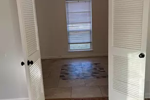 4322 Woodmont Dr, Houston, TX 77045 - Photo 6