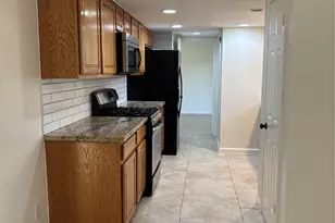 4322 Woodmont Dr, Houston, TX 77045 - Photo 8