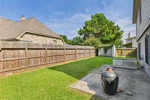 8010 Fox Street St, Baytown, TX 77523 - Photo 18