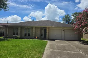 3827 Pecan Cir, La Porte, TX 77571 - Photo 1