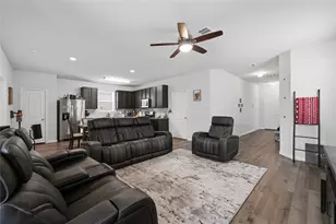 4906 Purple Wisteria Ln, Spring, TX 77373 - Photo 2